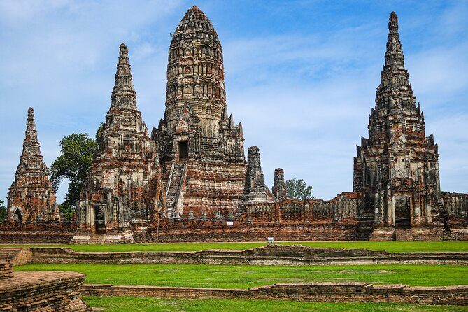 Ayutthaya Landmark Tour with Famous Temple & Floating Market - Who Is This Tour Best For?