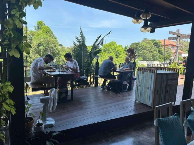 ayutthaya-sabieng-riverside-restaurant-travellers-lunch
