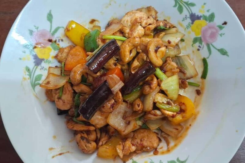 Ayutthaya: Thai Cooking Class with Market Tour & Pickup - The Pickup & Journey to Ayutthaya