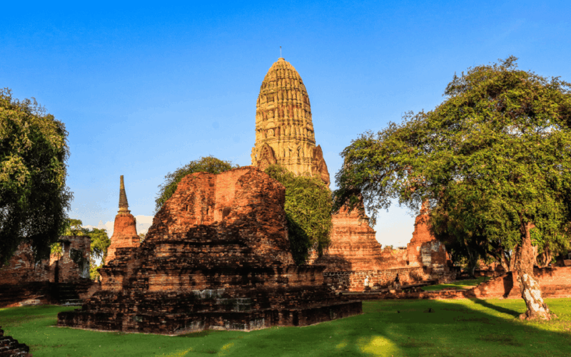 ayutthaya-unesco-heritage-temples-and-cafe-day-tour
