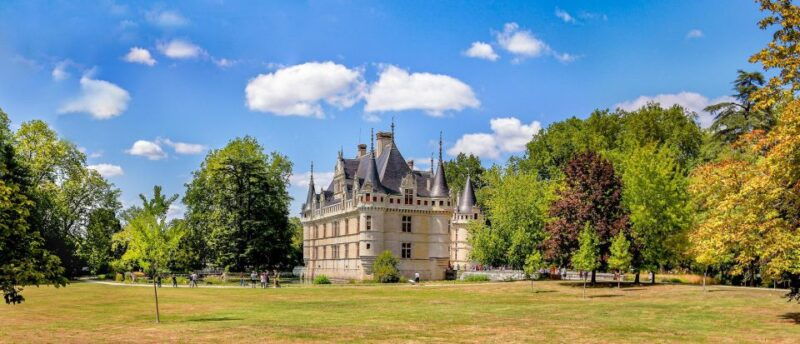azay-le-rideau-castle-private-guided-tour-with-ticket