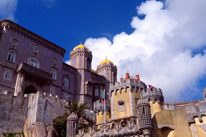 azenhas-do-mar-pena-palace-regaleira-garden-and-moors-castle
