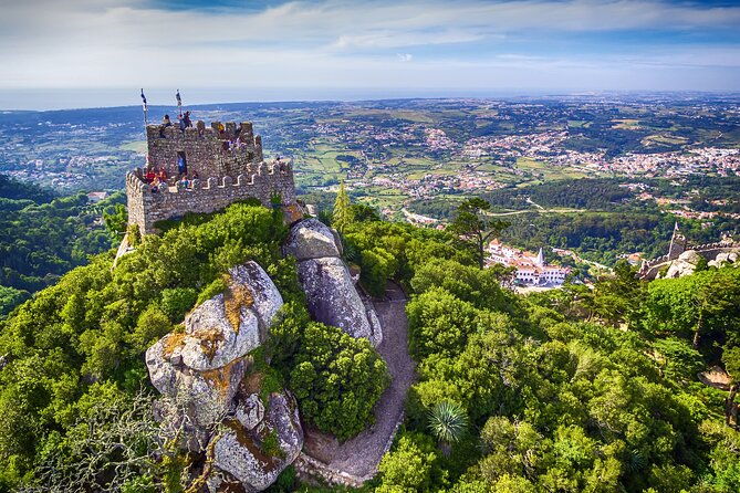 azenhas-do-mar-pena-palace-regaleira-garden-and-moors-castle