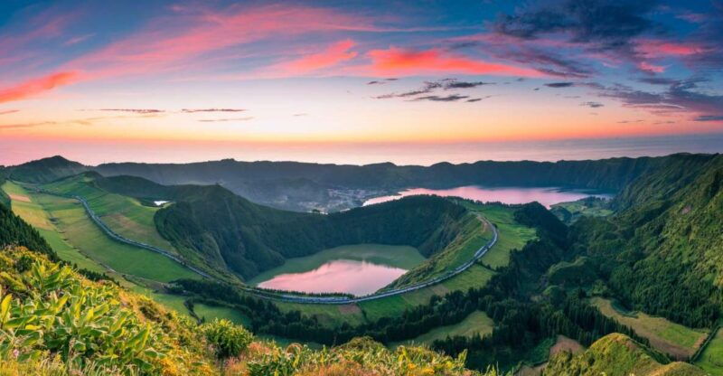 azores-explore-the-dramatic-crater-of-sete-cidades-3