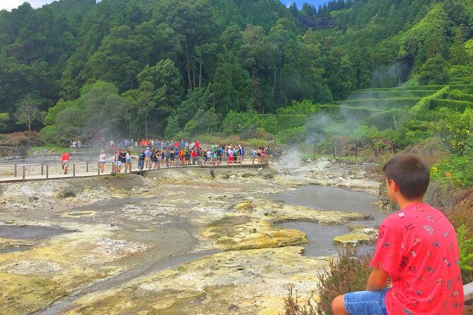 azores-shore-excursion-furnas-crater-volcano-and-hot-springs