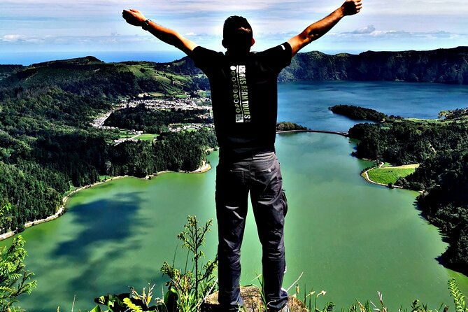 azores-shore-excursion-sete-cidades-blue-green-twin-crater-lakes