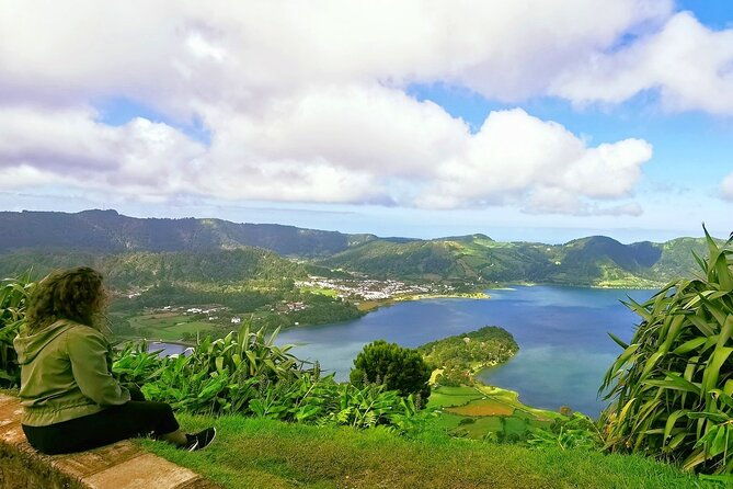 azores-shore-excursion-sete-cidades-blue-green-twin-crater-lakes