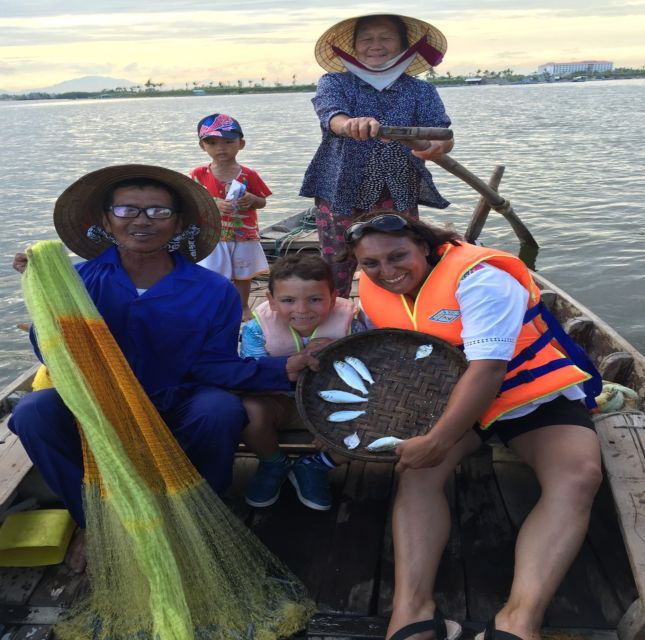ba-tran-hoi-an-basket-boat-ride-in-water-coconut-forest