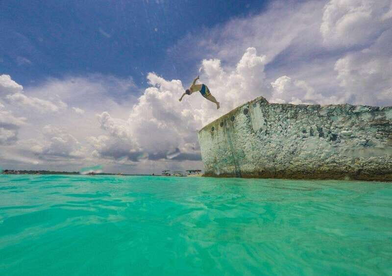 Bacalar: Explore the 7 colors lagoon in a pontoon ride - Key Points