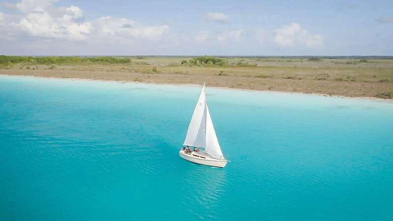bacalar-group-sailing-trip-with-swimming-and-drinks