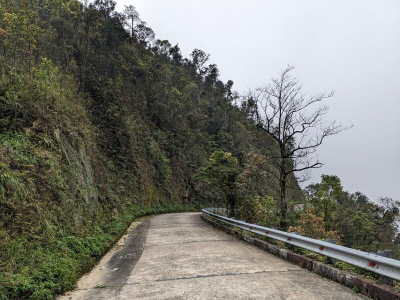 bach-ma-national-park-trekking-tour-hoi-an-da-nang-hue-2
