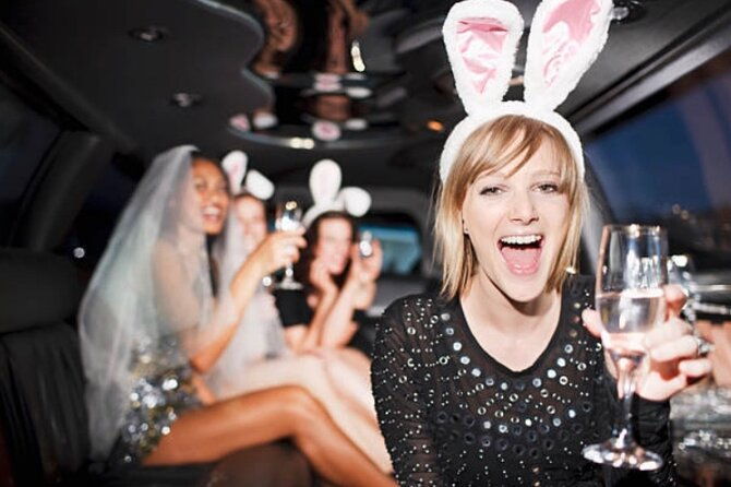 bachelorette-nightclub-tour-with-complimentary-drinks