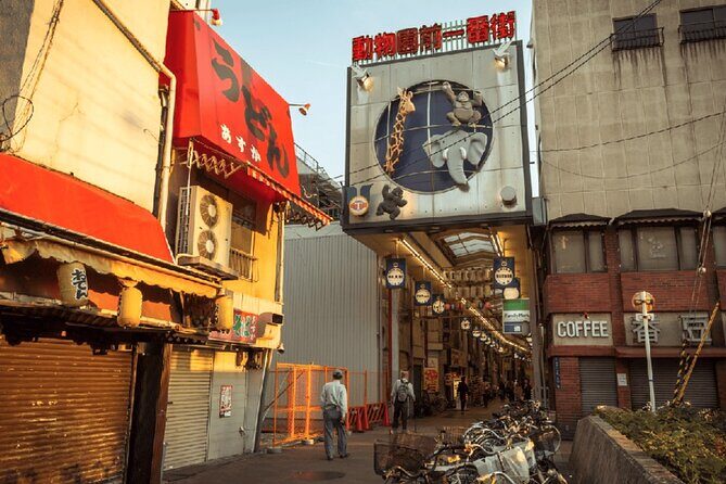 Back Alleys & Red Lights with BBQ Dinner - Who Should Book This Tour?