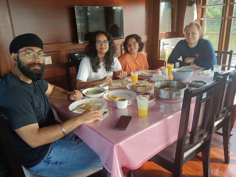 Backwater of Kerala Alleppey Houseboat Cruise Overnight Tour - Who Is This Tour Best For?