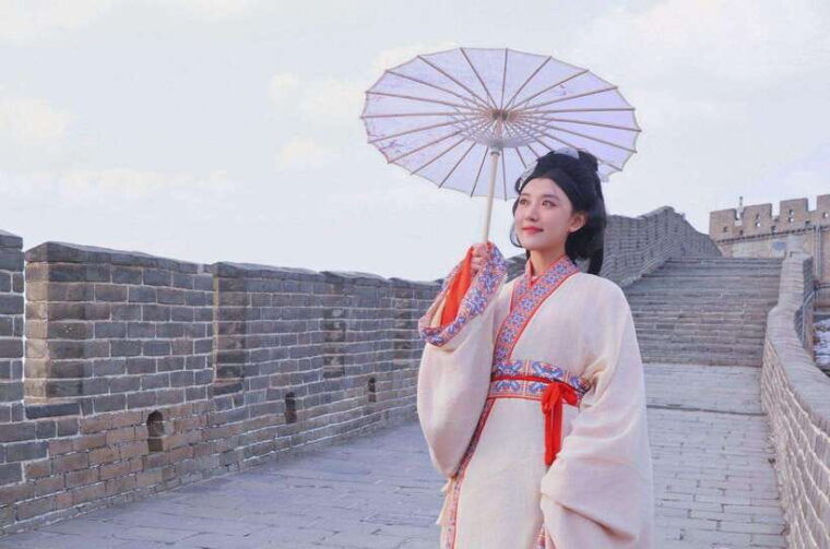 badaling-great-wall-official-hanfu-experience-rental