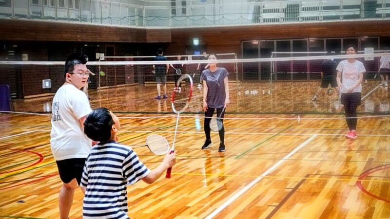 badminton-in-osaka-with-locals