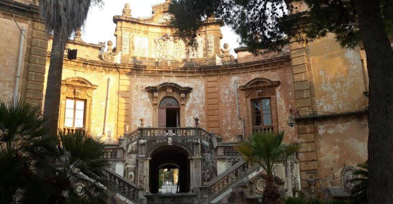 bagheria-tour-of-villa-palagonia-and-street-food-itinerary
