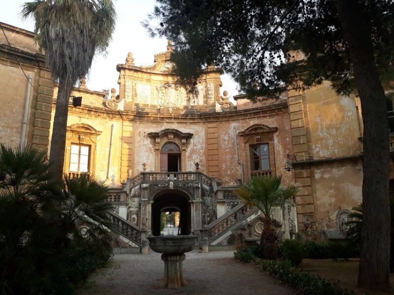 bagheria-tour-of-villa-palagonia-and-street-food-itinerary