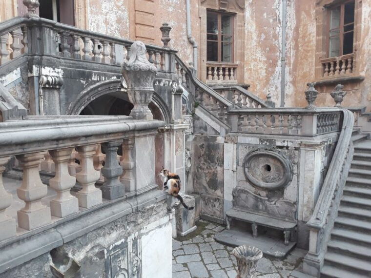 bagheria-tour-of-villa-palagonia-and-street-food-itinerary