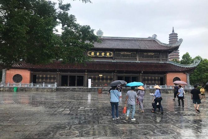 Bai Dinh Temple & Trang An & Mua Cave Tour (Bai Dinh Temple electric car (round trip), limousine bus, small boat boarding fee, lunch included) - Practical Tips for Participants