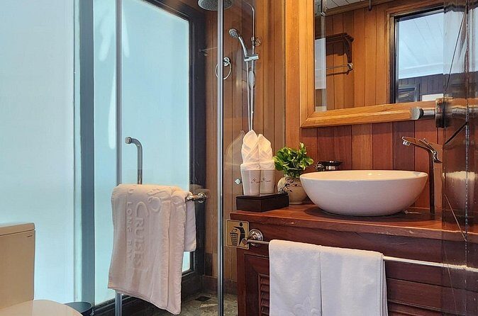 Bai Tu Long 2-Day Cruise from Hanoi with Transport - The Experience in a Nutshell