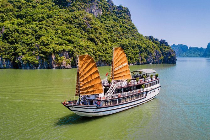 Bai Tu Long bay deluxe cruise 2D/1N: Kayaking, swimmig, Full Meals & best prices - Key Points