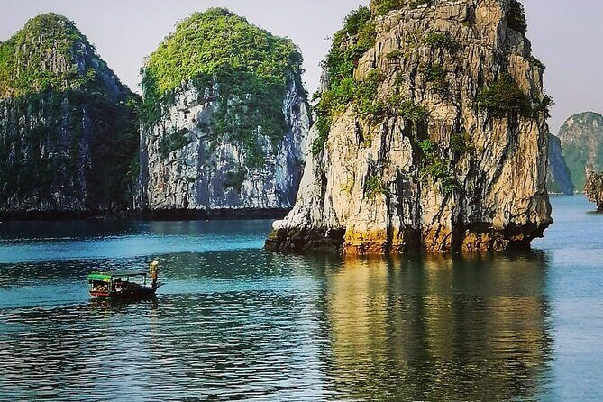 Bai Tu Long Bay Hidden Gem Day trip Cave exploration Small group - Exploring Bai Tu Long Bay: What’s in Store?