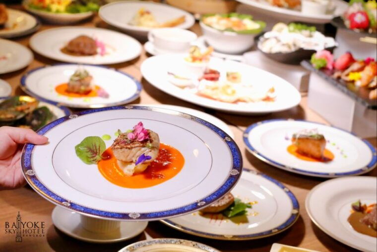 baiyoke-82nd-floor-crystal-grill-buffet-observation-deck