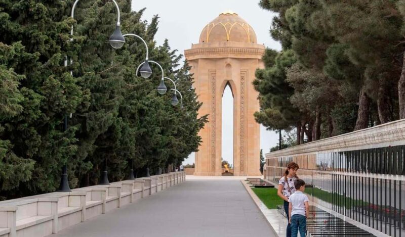 Baku: Discovery City Tour Culture, Architecture & Views - The Maiden Tower and the Book Museum