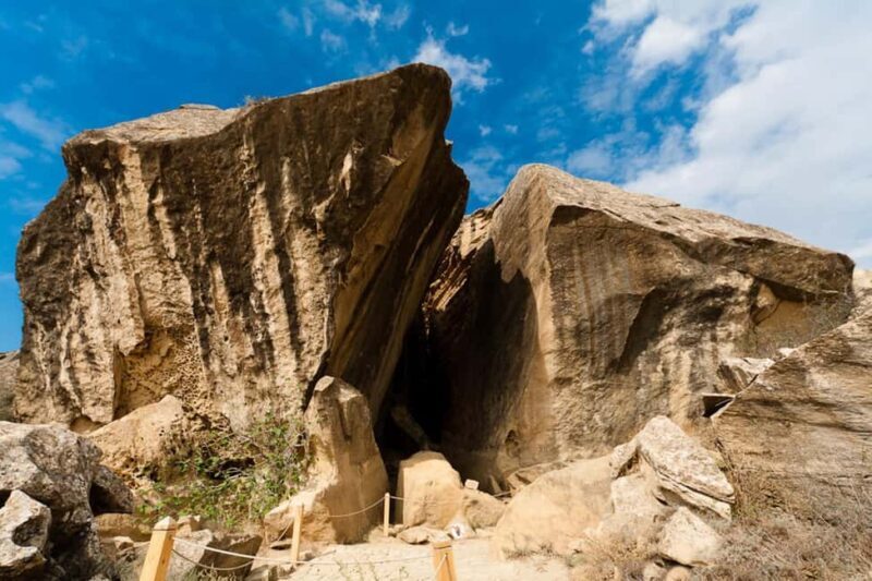 Baku: Gobustan, Ateshgah and Yanardag - Discovering Gobustan: The Heart of Ancient Art