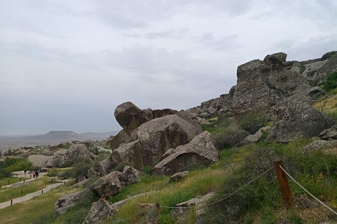 Baku: Gobustan, Mud Volcano, Fire Temple & Burning Mountain - FAQ