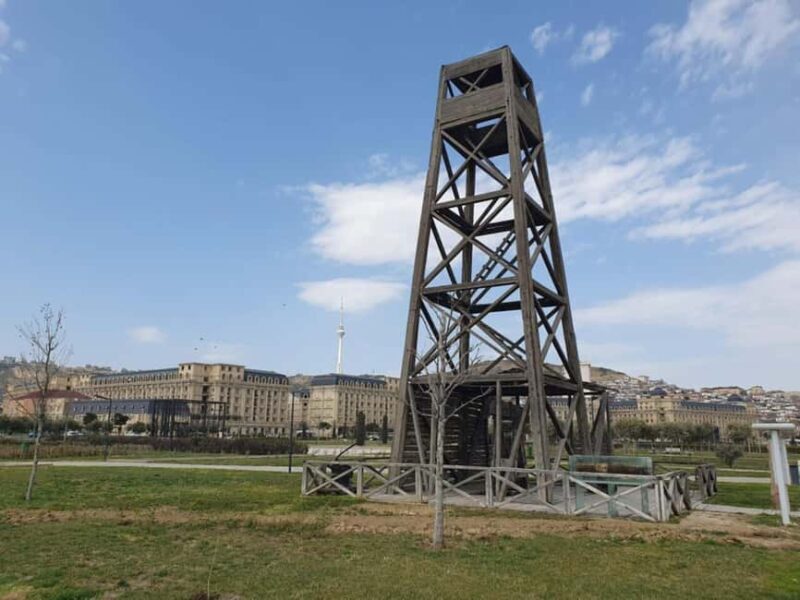 Baku: Gobustan Mud volcano Fire temple Guided tour - FAQ