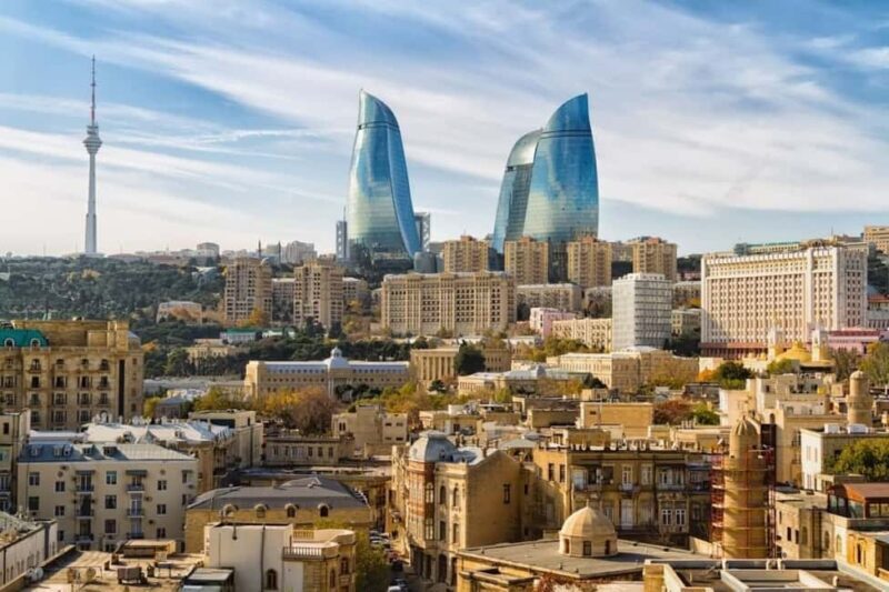 Baku Historical and modern tour in 2-3 hours+FREE Night tour - The Free Night Tour: Seeing Baku’s Lights