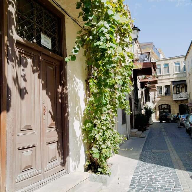 Baku: Inner City Walking Tour. - Why This Tour Works