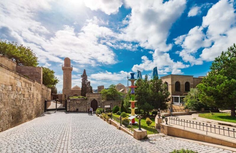 Baku: Intensive 3-Day Sightseeing Tour of Azerbaijan - Introduction to the Tour