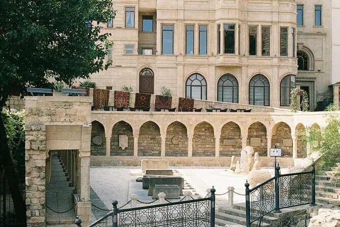 Baku Old City UNESCO Heritage Walking Tour - Discovering Baku’s Historic Walls and Gateways