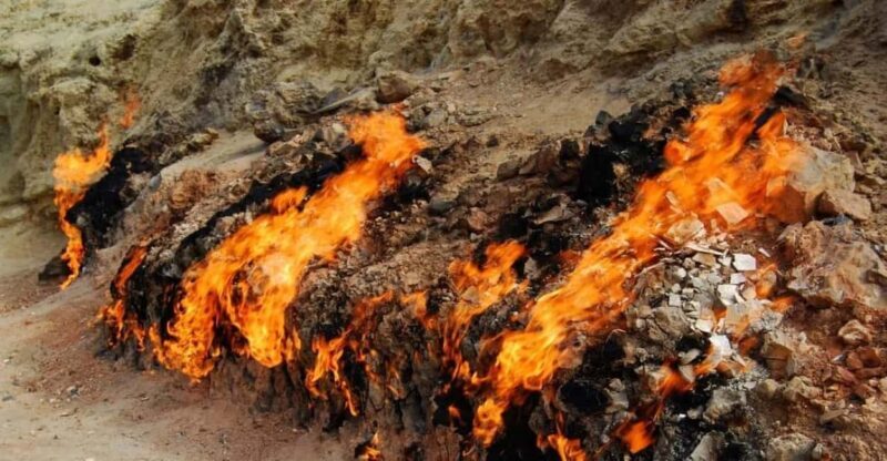 Baku:Gobustan-Absheron-Mud Volcanoes-Fire temple +Night tour - Who Will Love This Tour?