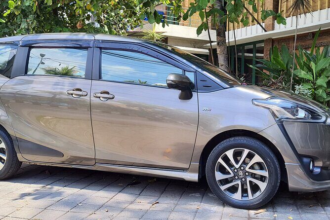 Bali Airport Transfer Check in or Check out Seminyak Luxury Car - Who Will Love This Service?