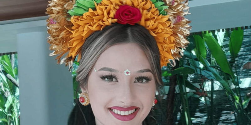 bali-balinese-costume-in-your-resident-with-photography