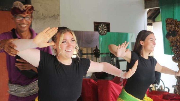 bali-balinese-dance-class-for-all-levels-led-by-instructor