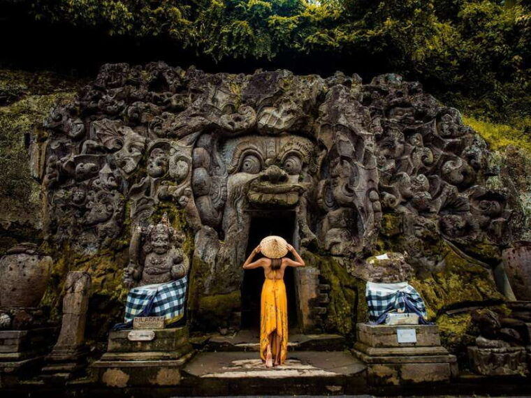 bali-balinese-spiritual-journey-with-purification-ceremony