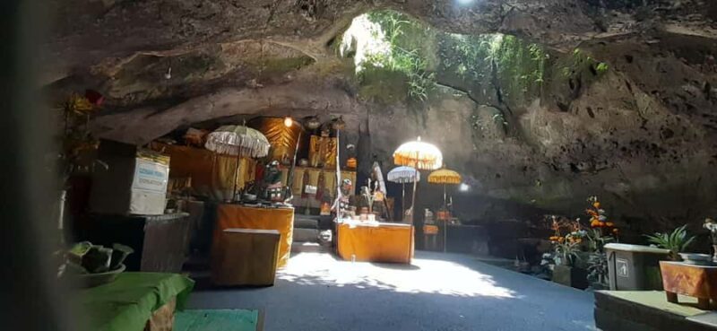 Bali: Barong Dance and Purification Holy Water Temple Tour - An In-Depth Look at the Tour