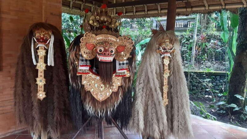 bali-barong-dance-monkey-forest-taman-ayun-tanah-lot