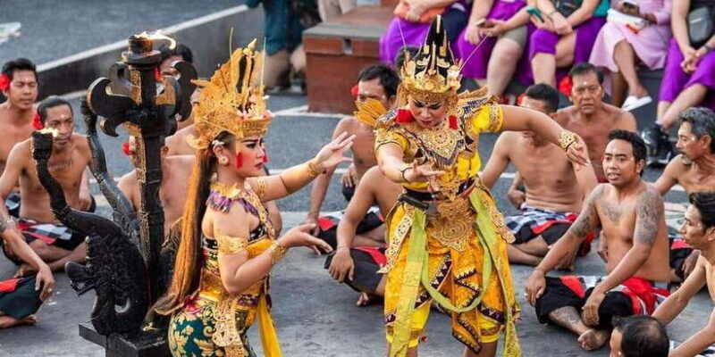 bali-beaches-uluwatu-temple-sunset-fire-kecak-dance-show