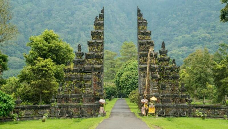 Bali: Beautiful North Bali, Temples, Waterfalls all included - In The Sum Up