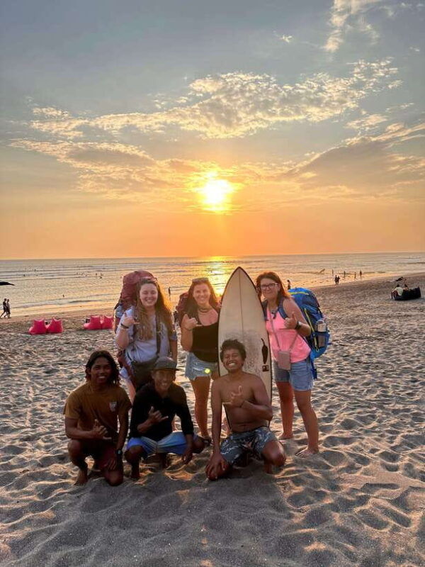 bali-beginner-and-intermediate-surfing-lesson-in-canggu