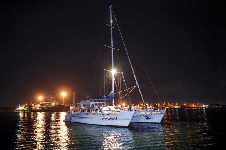 bali-benoa-5-course-romantic-evening-cruise-with-live-music