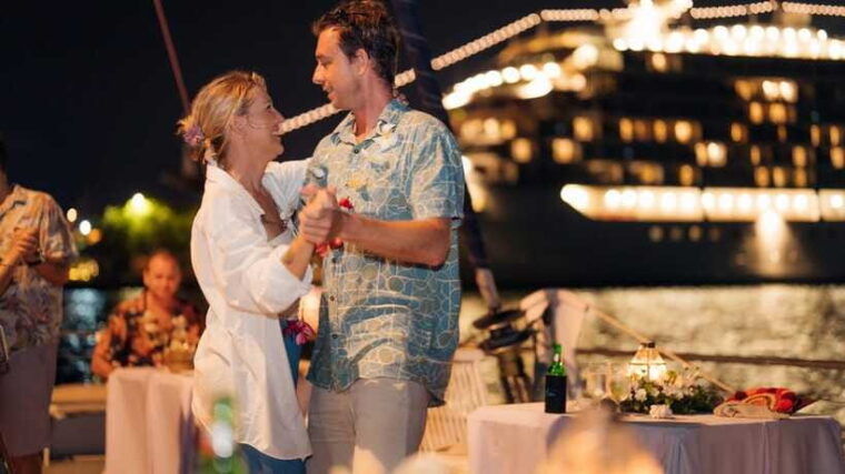 bali-benoa-5-course-romantic-evening-cruise-with-live-music