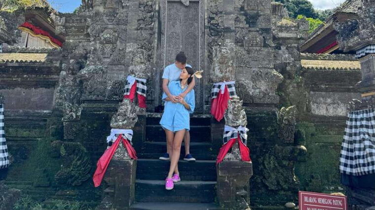 bali-besakih-temple-tukad-cepung-waterfall-penglipuran