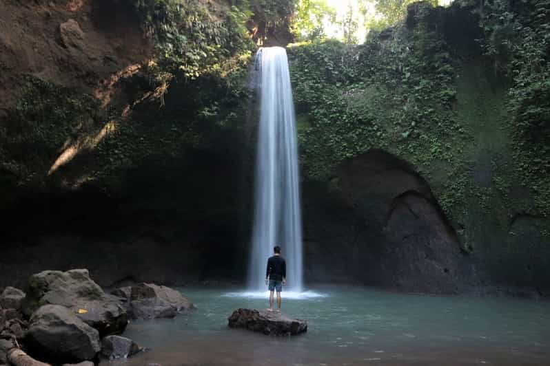bali-best-3-waterfalls-monkey-forest-rice-terrace-tour